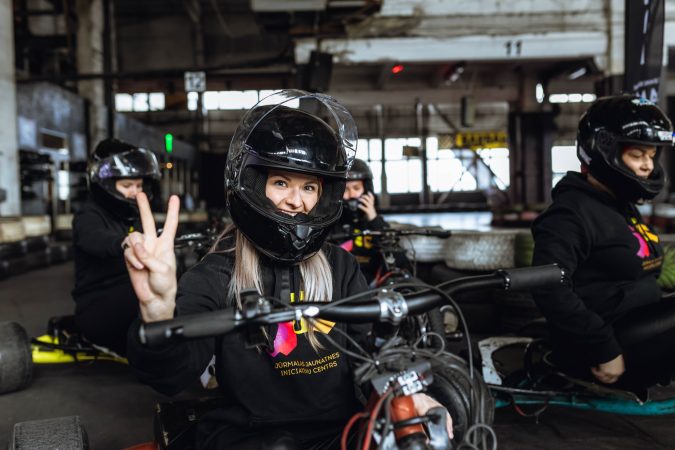 kartingi Rīgā un drifts iekštelpās Drifta Hallē